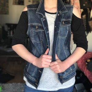 Jean Vest